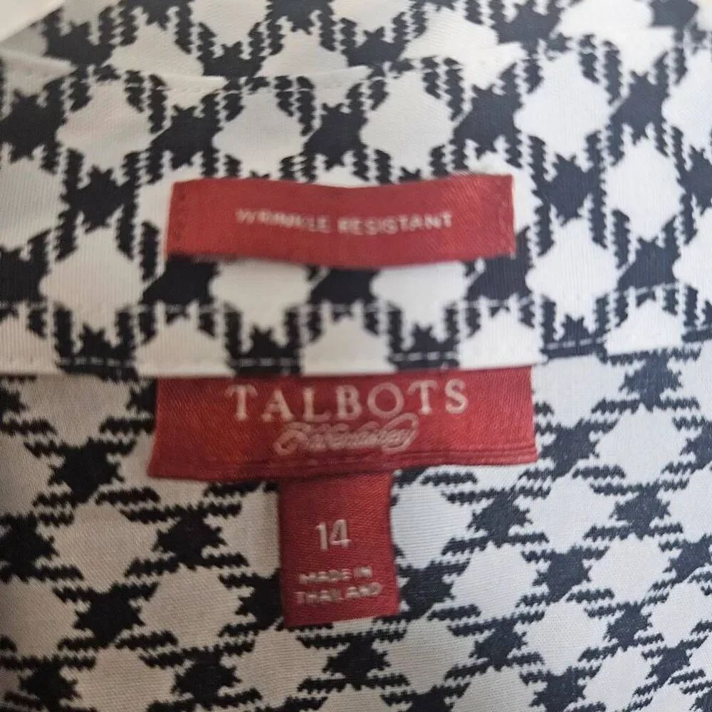 Talbots Long sleeve Button Front Button White Geometric Print Size 14 Wrinkle R - Picture 2 of 4